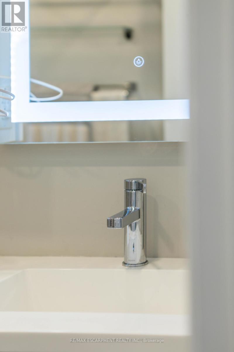 72 Athenia Drive, Hamilton, Ontario  L8J 1S8 - Photo 27 - X12754314