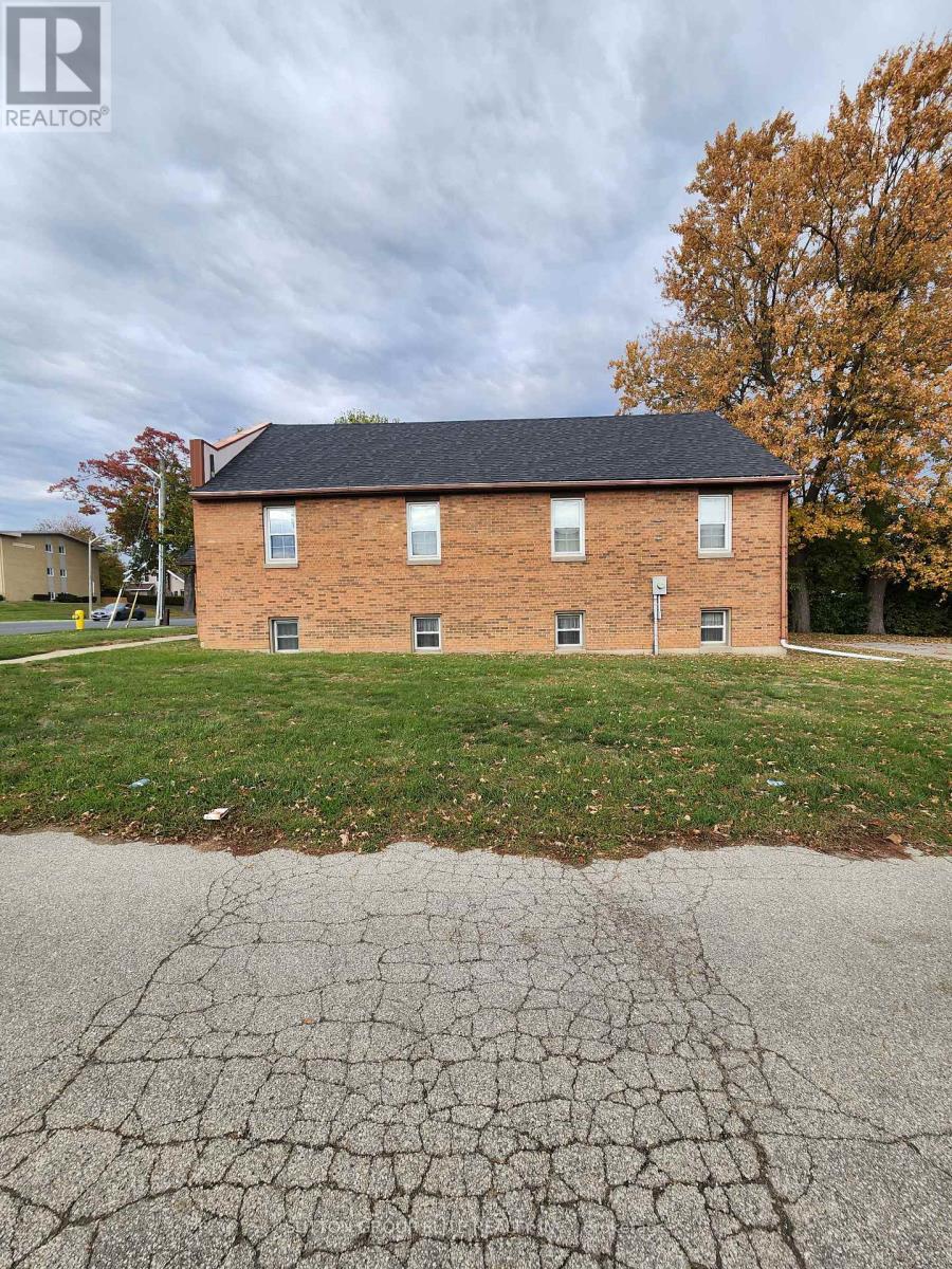 312 Erie Street S, Leamington, Ontario  N8H 3C5 - Photo 9 - X12754982