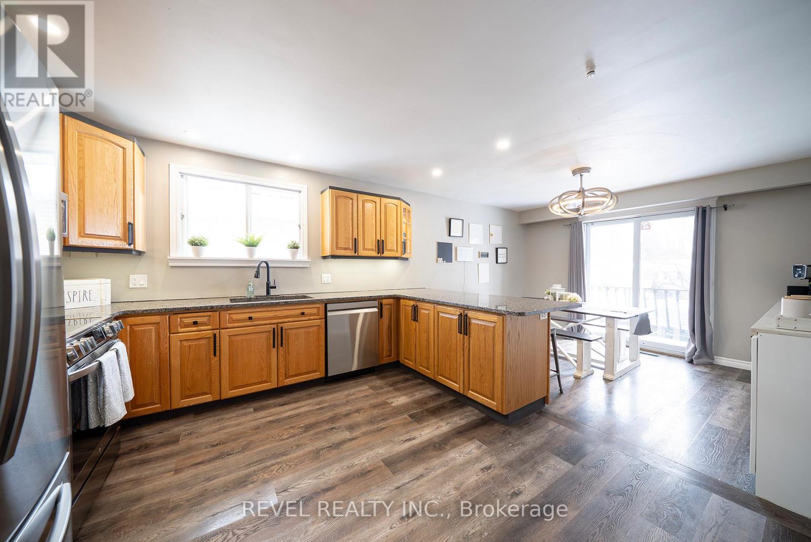 44 Shalfleet Boulevard, Brantford, Ontario  N3R 6L6 - Photo 11 - X12753708