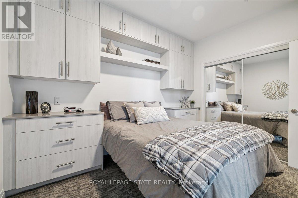 150 - 16 Concord Place, Grimsby, Ontario  L3M 0J1 - Photo 4 - X12754364