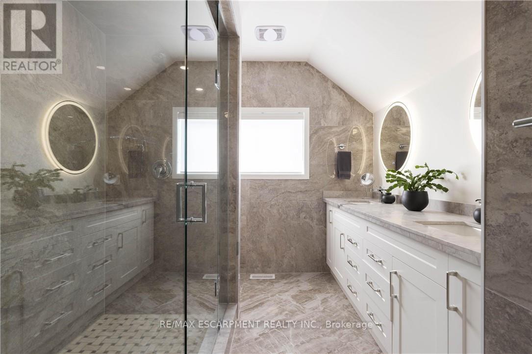 8-10 Ontario Street, Grimsby, Ontario  L3M 3G9 - Photo 17 - X12755292