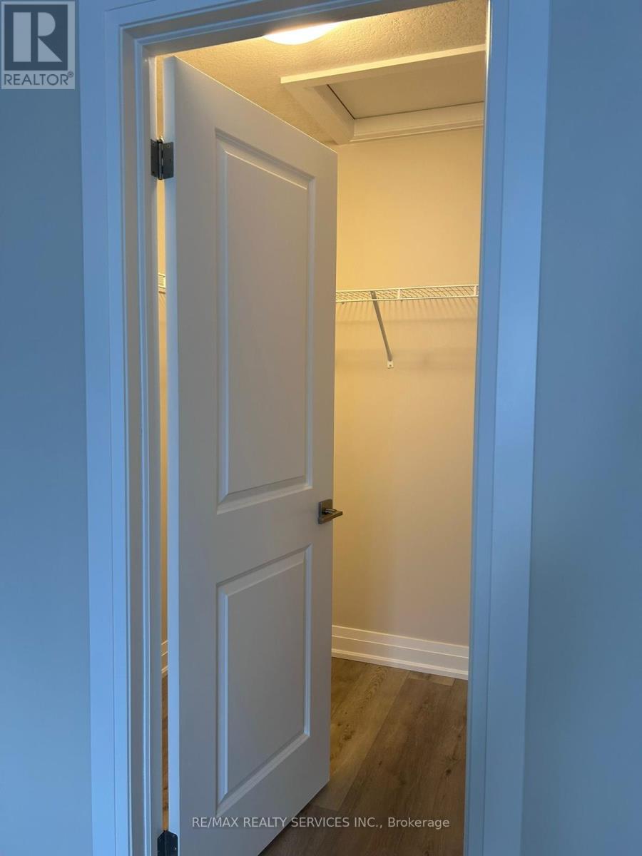 30 Shaded Creek Drive, Kitchener, Ontario  N2P 2P3 - Photo 7 - X12755294