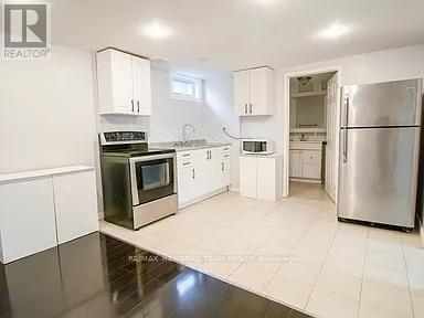 Lower - 14 Rendale Avenue, St. Catharines (Carlton/bunting), Ontario  L2M 6G1 - Photo 2 - X12756992