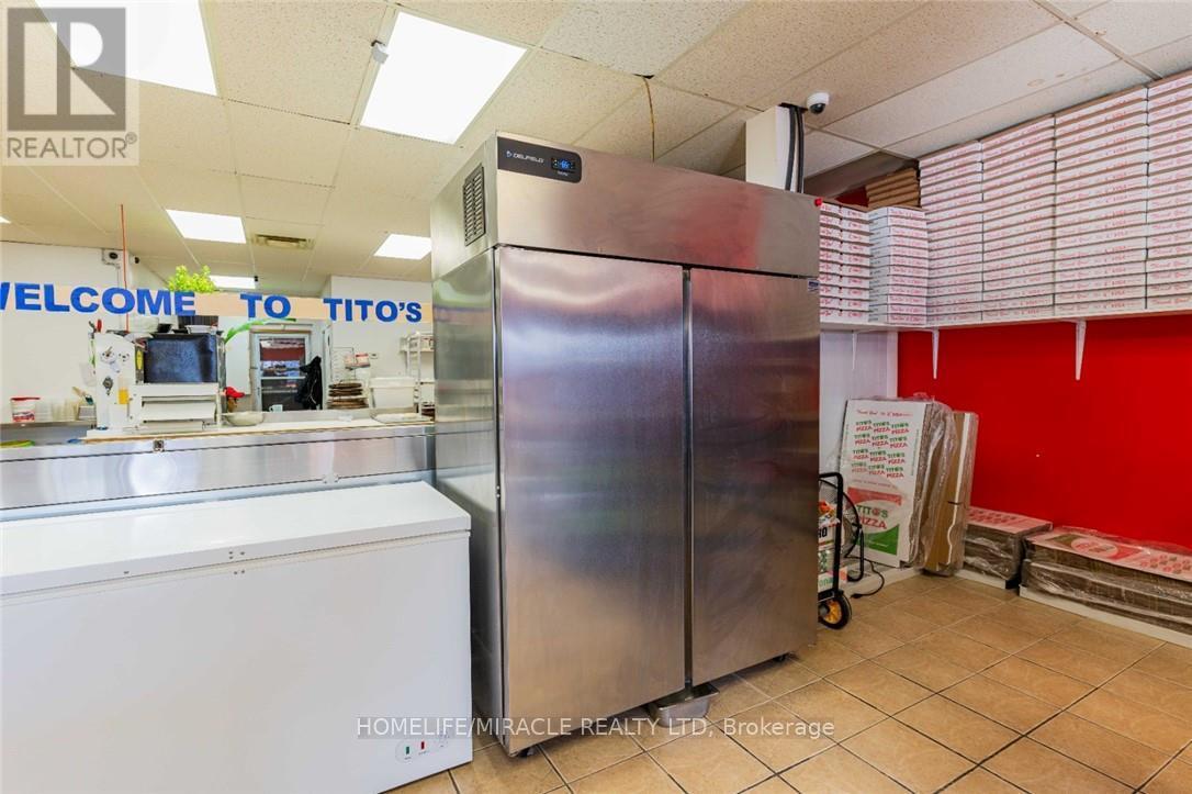 6 - 112 Oriole Parkway W, Woolwich, Ontario  N3B 1C5 - Photo 8 - X12755300