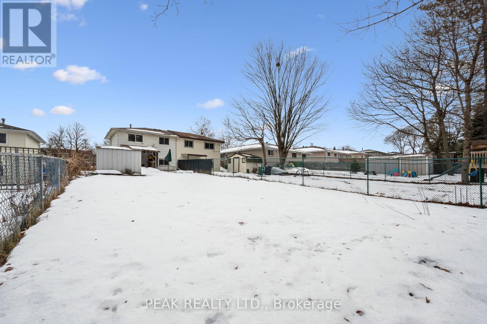 116 Markwood Drive, Kitchener, Ontario  N2M 2H6 - Photo 2 - X12755360