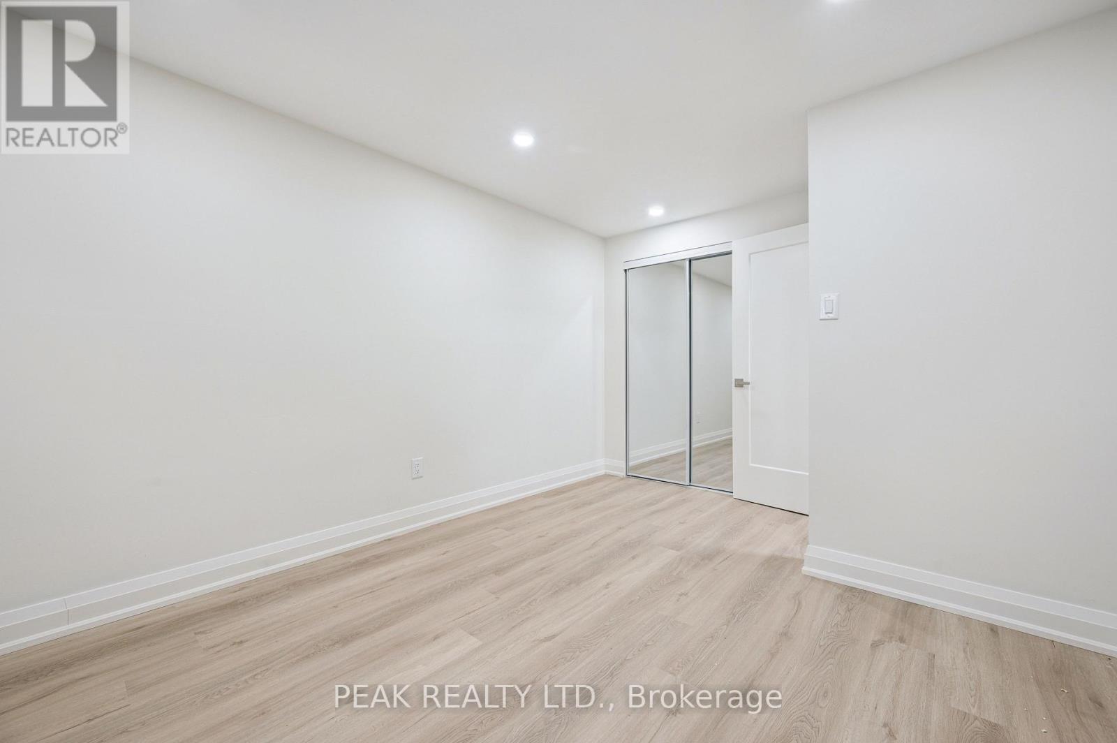 116 Markwood Drive, Kitchener, Ontario  N2M 2H6 - Photo 10 - X12755360