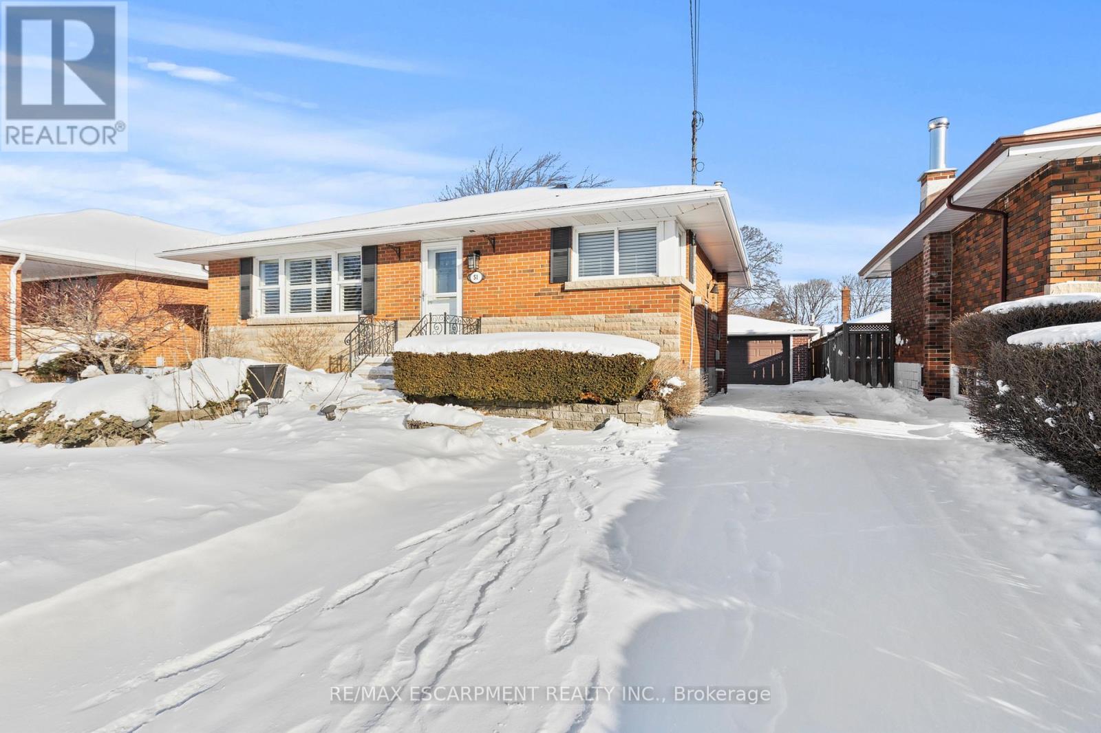 51 Elliott Avenue, Hamilton, Ontario  L8T 2H7 - Photo 4 - X12755366