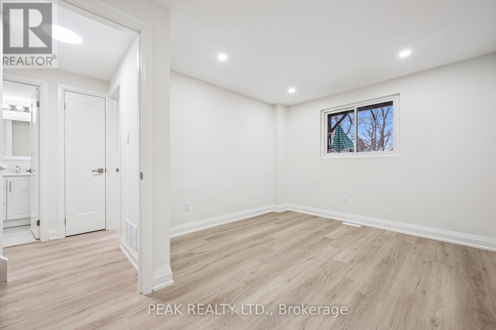 116 Markwood Drive, Kitchener, Ontario  N2M 2H6 - Photo 11 - X12755360