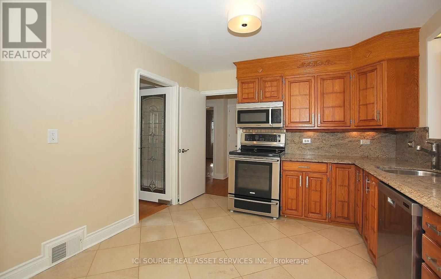 34 Gwendolen Crescent, Toronto (Lansing-Westgate), Ontario  M2N 2L7 - Photo 13 - C12602138