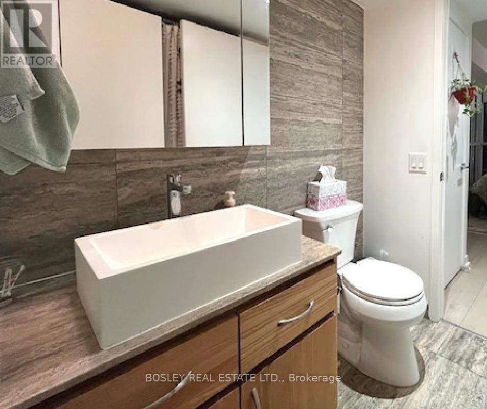 841 - 15 Iceboat Terrace, Toronto (Waterfront Communities), Ontario  M5V 4A5 - Photo 10 - C12754696