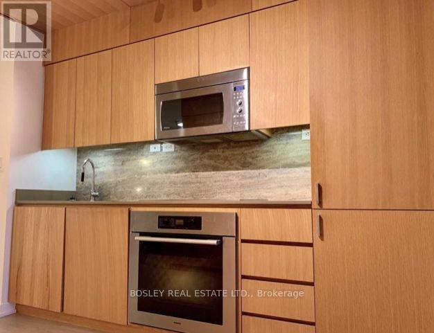 841 - 15 Iceboat Terrace, Toronto (Waterfront Communities), Ontario  M5V 4A5 - Photo 6 - C12754696