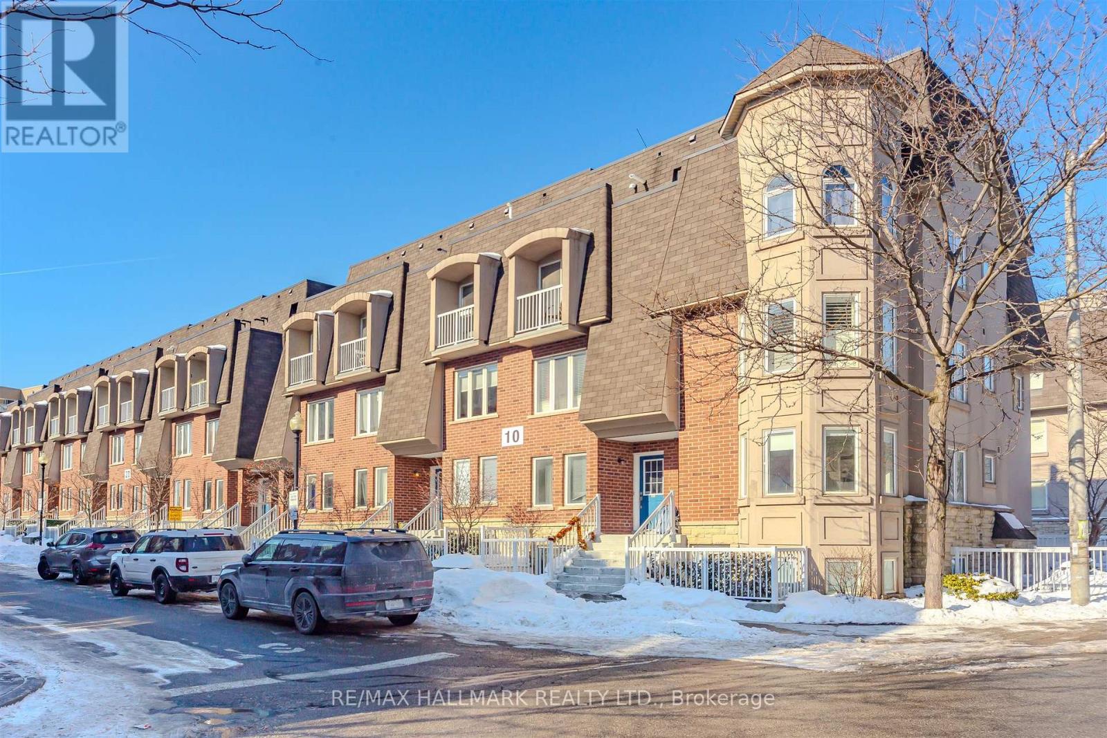 101 - 10 Turntable Crescent, Toronto (Dovercourt-Wallace Emerson-Junction), Ontario  M6H 4K9 - Photo 1 - W12756098