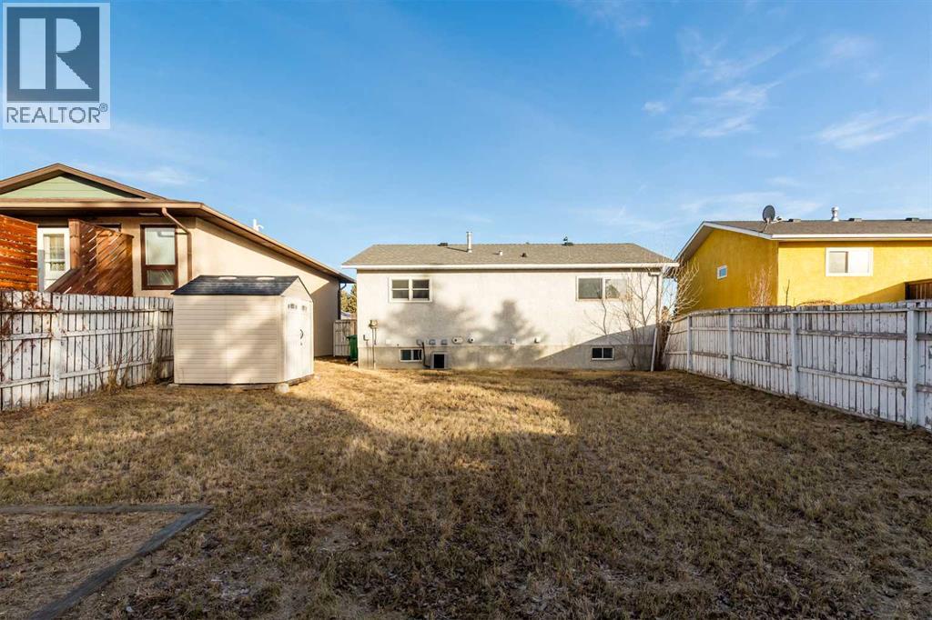 209 Mt Blakiston Road W, Lethbridge, Alberta  T1K 6M3 - Photo 29 - A2277374
