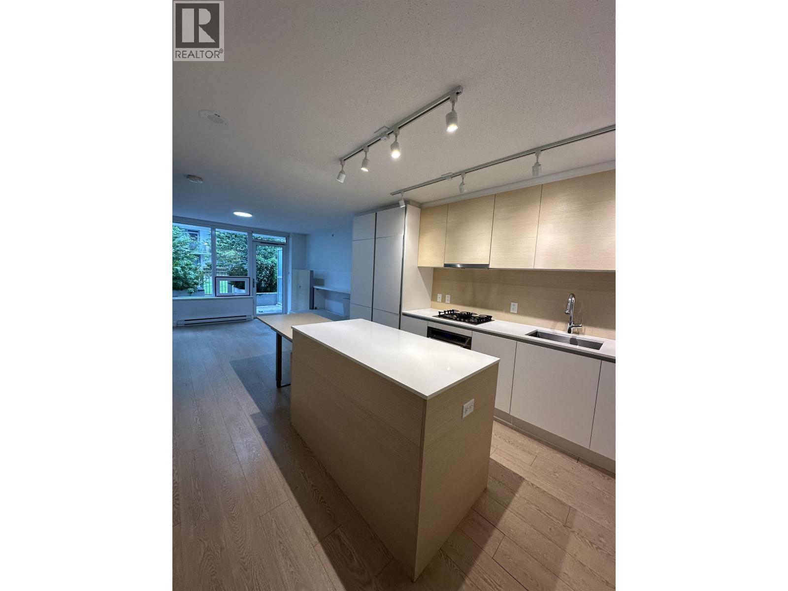 607 988 QUAYSIDE DRIVE, New Westminster, British Columbia