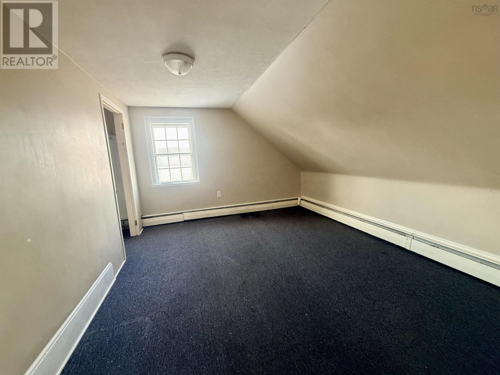 27 Starrs Road, Yarmouth, Nova Scotia  B5A 2S9 - Photo 10 - 202526654