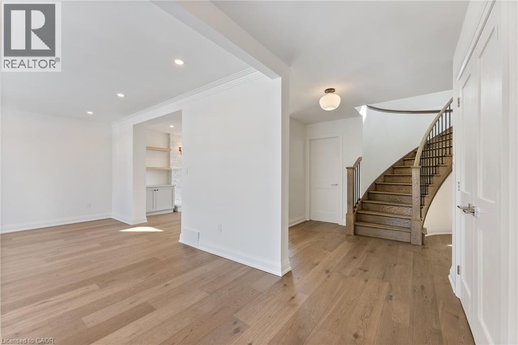 16 Bosna Court, Hamilton, Ontario  L8T 4T6 - Photo 6 - 40800801