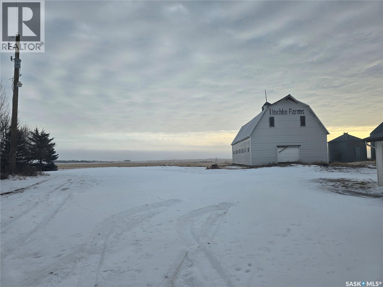 Litschke Acreage, Halbrite, Saskatchewan  S0C 1H0 - Photo 4 - SK027919