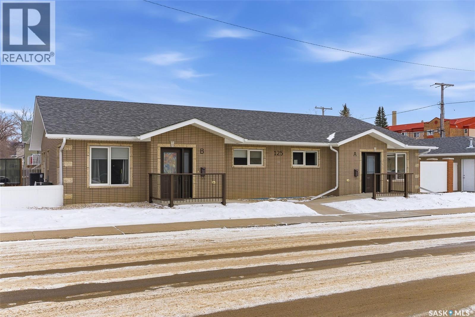 A&B 125 2nd AVENUE NE, moose jaw, Saskatchewan