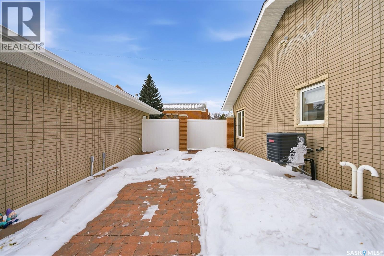 A&b 125 2nd Avenue Ne, Moose Jaw, Saskatchewan  S6H 2A2 - Photo 33 - SK027839