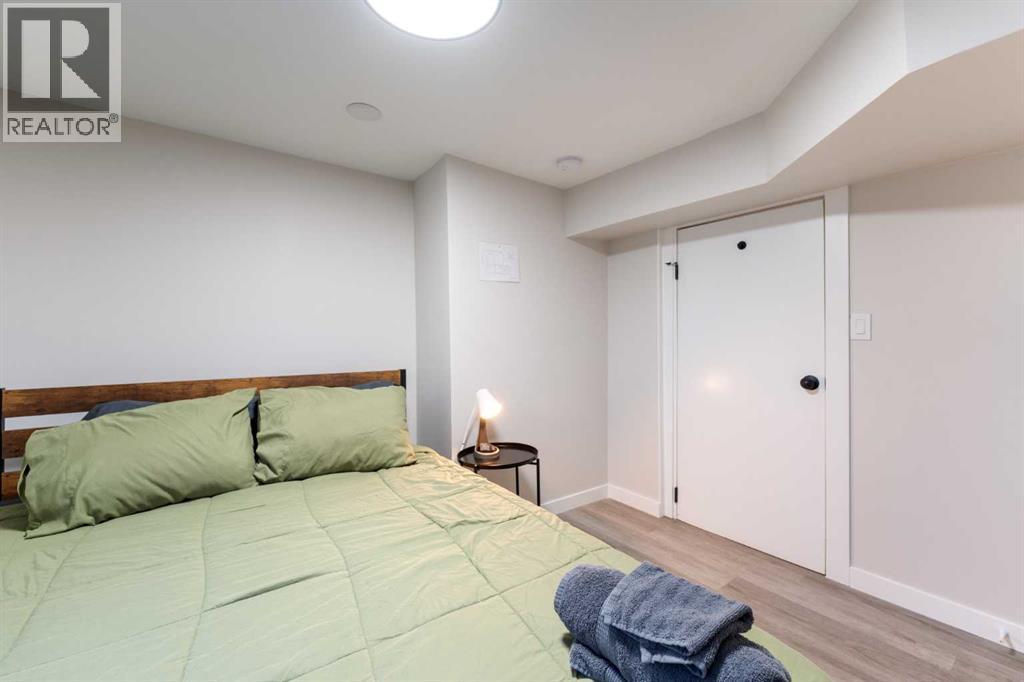 4608 70 Street Nw, Calgary, Alberta  T3B 2K6 - Photo 33 - A2282262