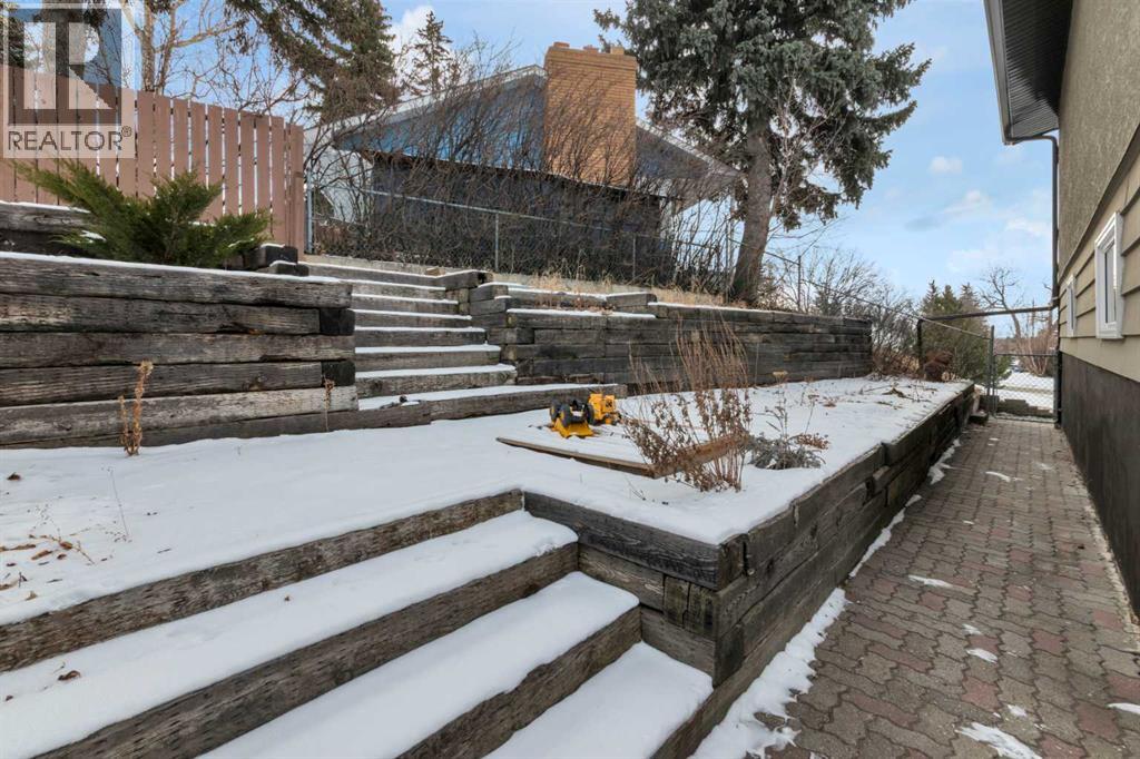 184 Cornwallis Drive Nw, Calgary, Alberta  T2K 1V2 - Photo 27 - A2279742