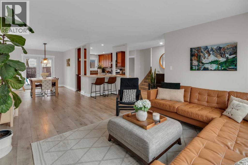 184 Cornwallis Drive Nw, Calgary, Alberta  T2K 1V2 - Photo 5 - A2279742