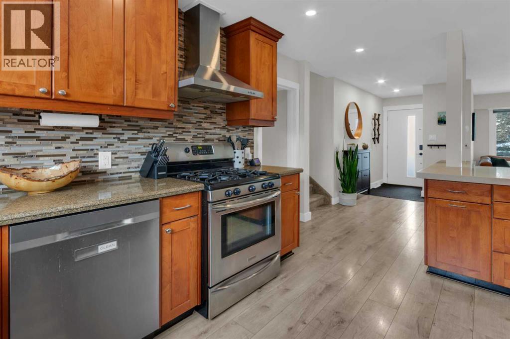 184 Cornwallis Drive Nw, Calgary, Alberta  T2K 1V2 - Photo 7 - A2279742