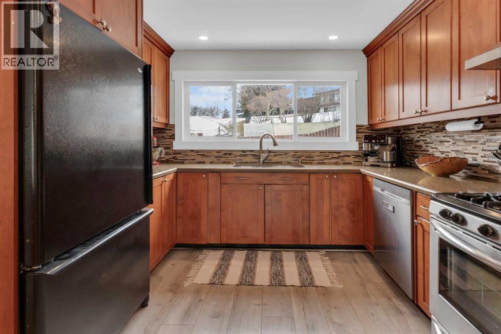 184 Cornwallis Drive Nw, Calgary, Alberta  T2K 1V2 - Photo 8 - A2279742