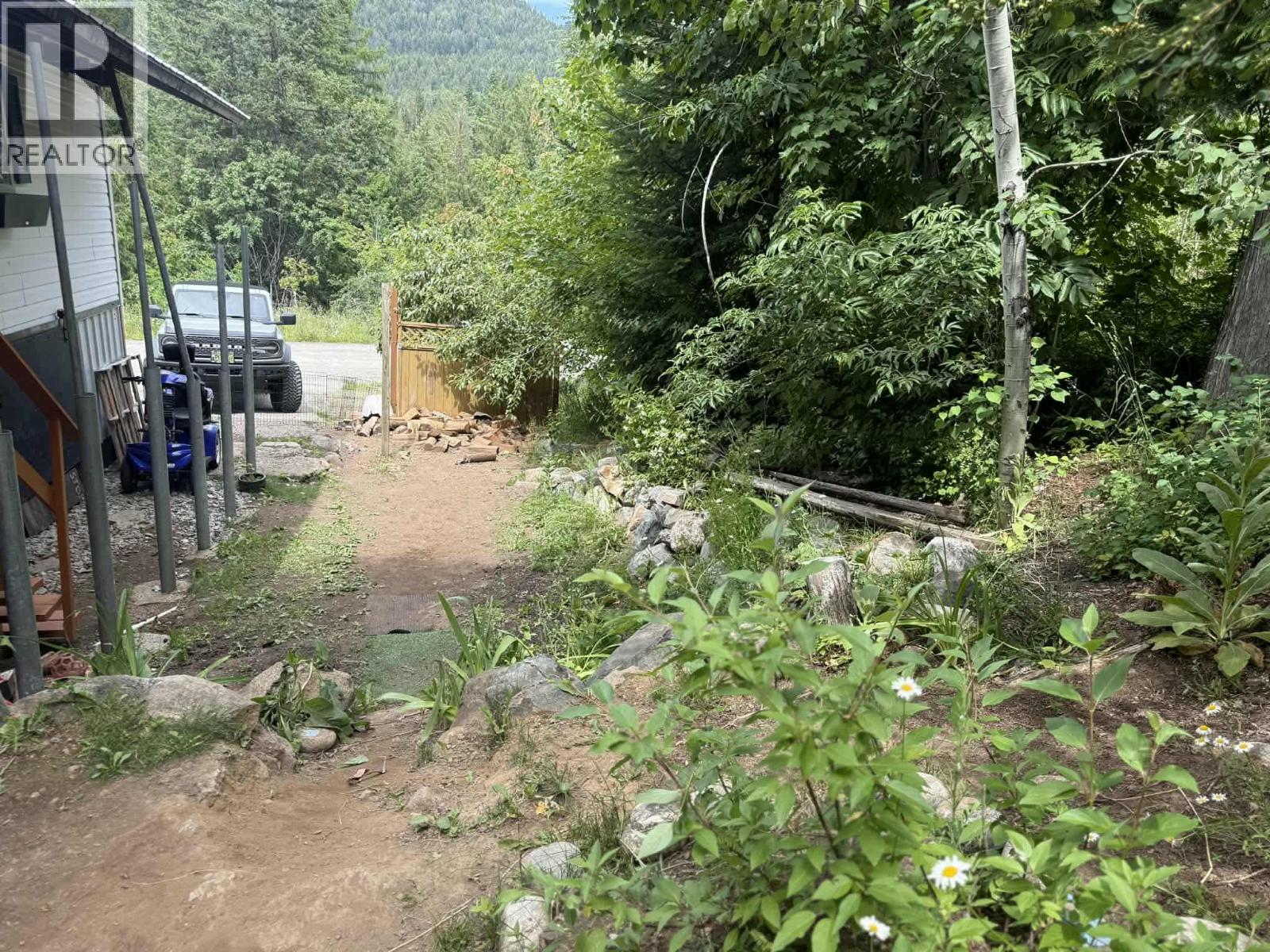 891 Monte Vista Drive Unit# 29, Rossland, British Columbia  V0G 1Y0 - Photo 28 - 10374565