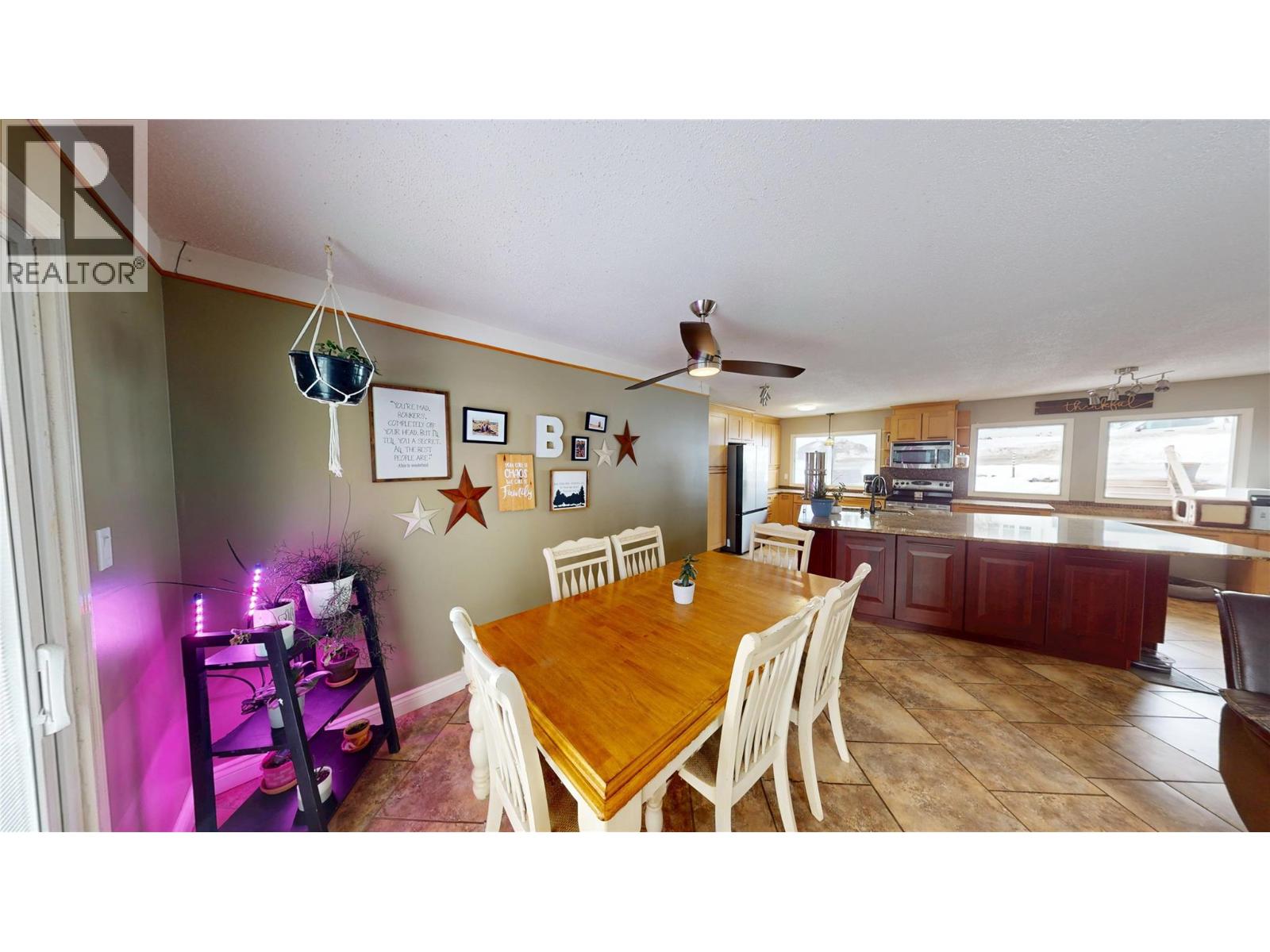 1110 Ash Crescent, Elkford, British Columbia  V0B 1H0 - Photo 9 - 10372848