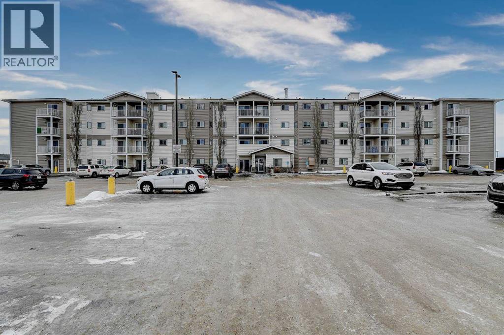 206, 12015 Royal Oaks Drive, Grande Prairie, Alberta  T8V 2K8 - Photo 1 - A2282066