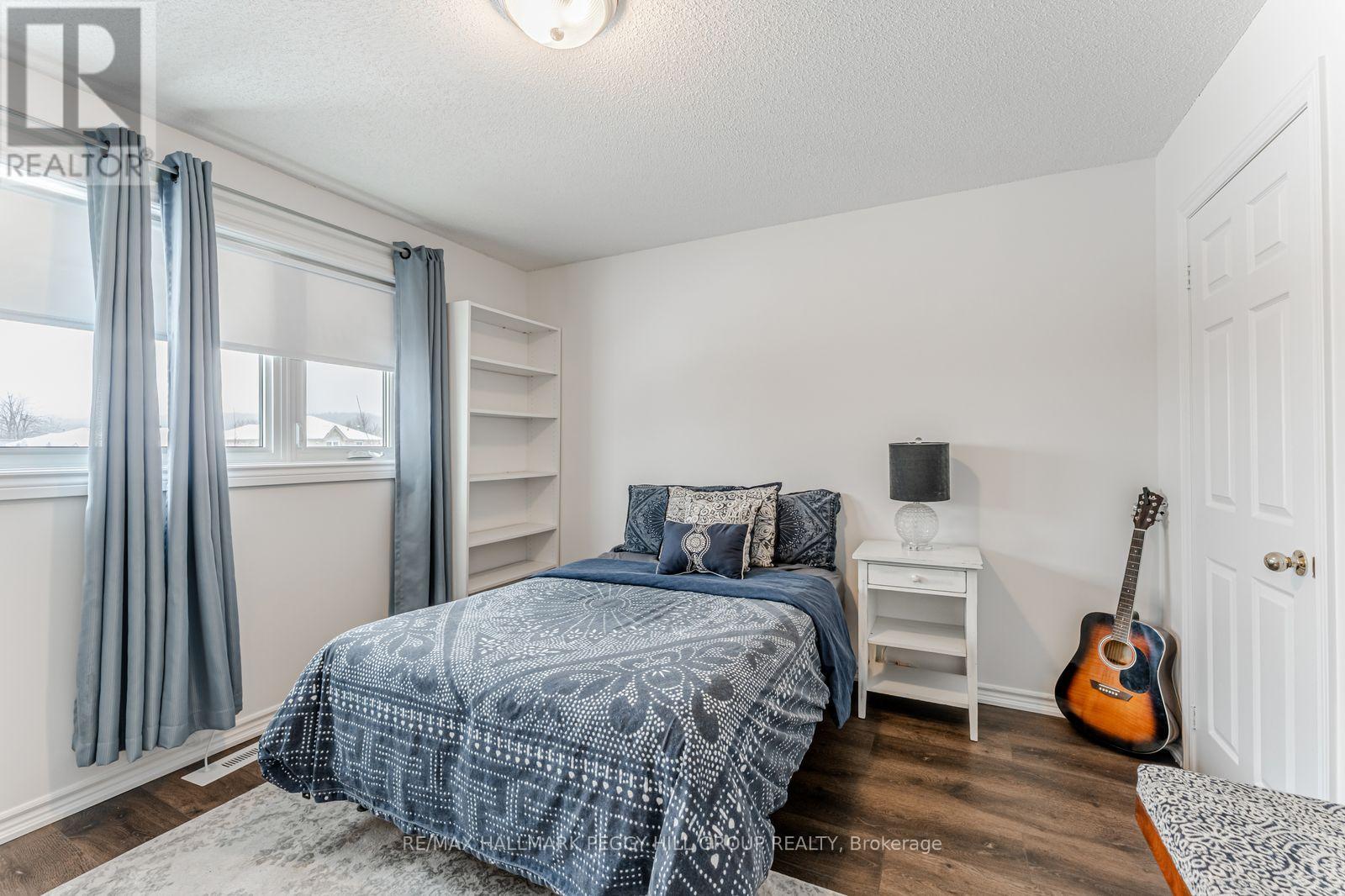 27 Mcavoy Drive, Barrie (Edgehill Drive), Ontario  L4N 0P8 - Photo 11 - S12757032