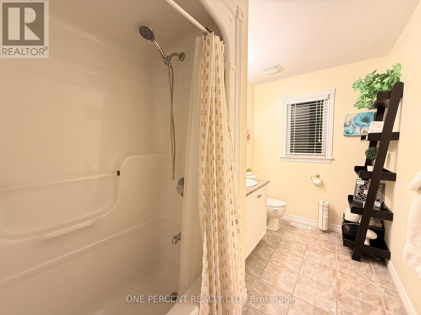 1423 River Road W, Wasaga Beach, Ontario  L9Z 2W5 - Photo 12 - S12757104