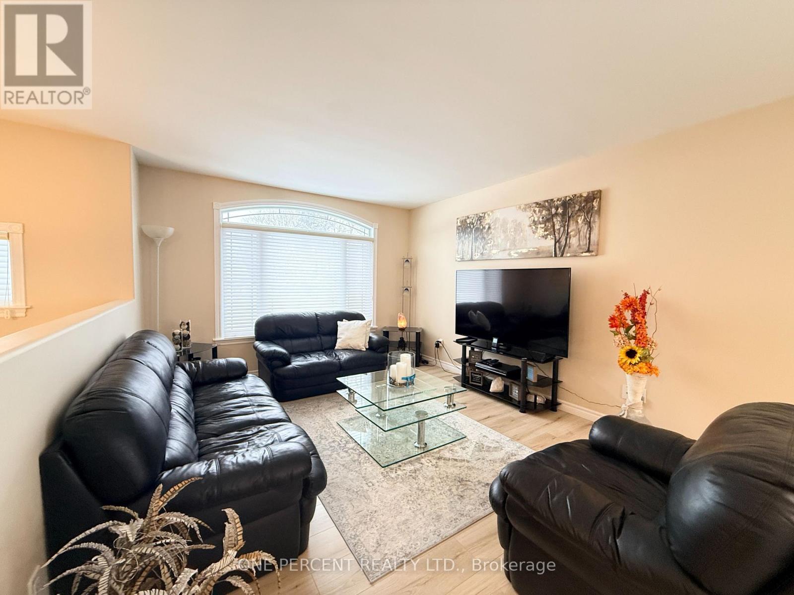 1423 River Road W, Wasaga Beach, Ontario  L9Z 2W5 - Photo 7 - S12757104