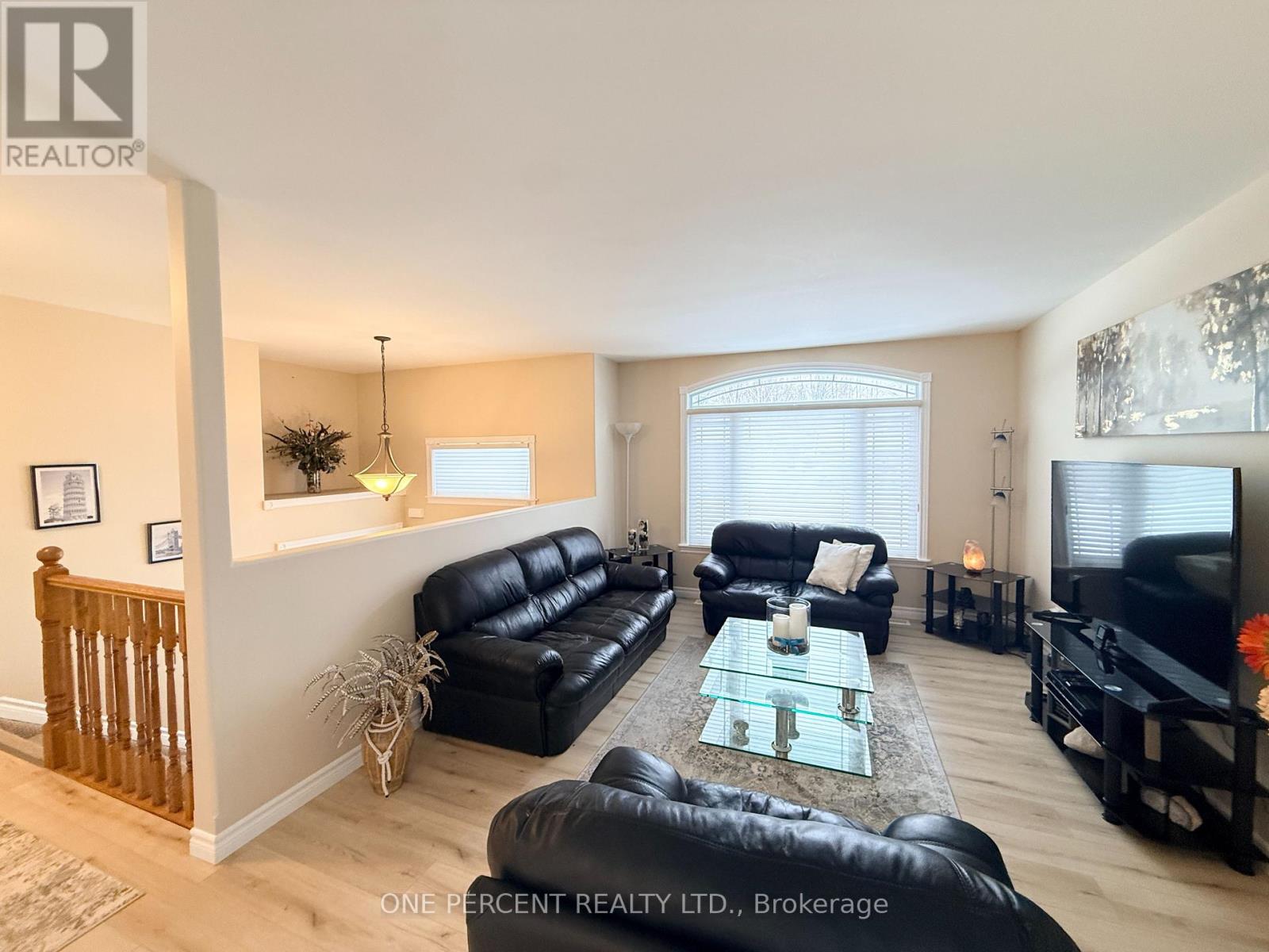 1423 River Road W, Wasaga Beach, Ontario  L9Z 2W5 - Photo 8 - S12757104