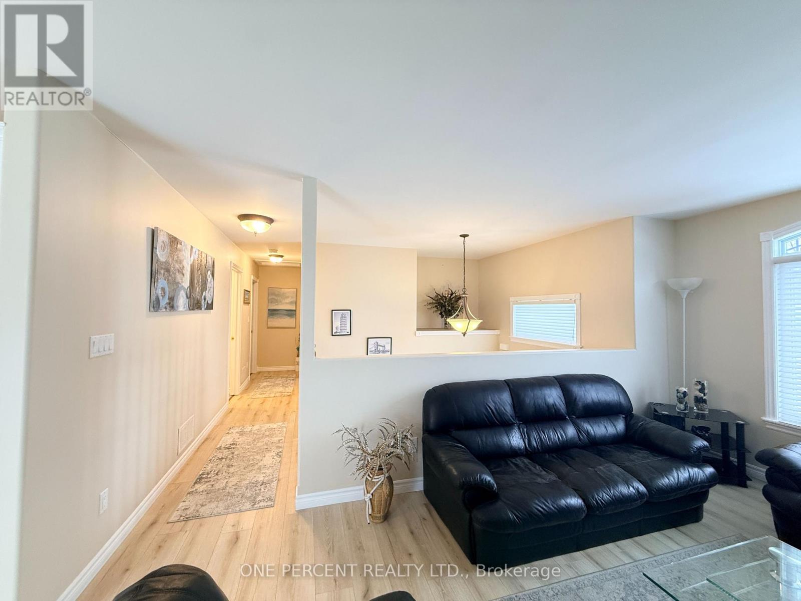 1423 River Road W, Wasaga Beach, Ontario  L9Z 2W5 - Photo 9 - S12757104