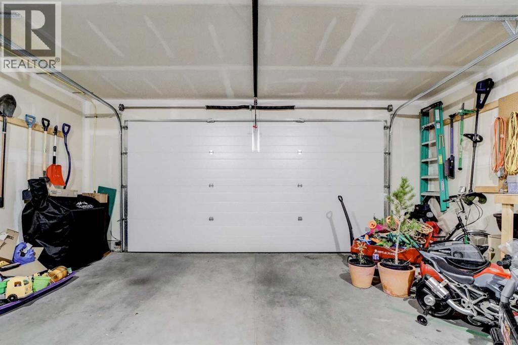 60 Alma Isobell Hodder Crescent N, Lethbridge, Alberta  T1H 7E4 - Photo 12 - A2263112