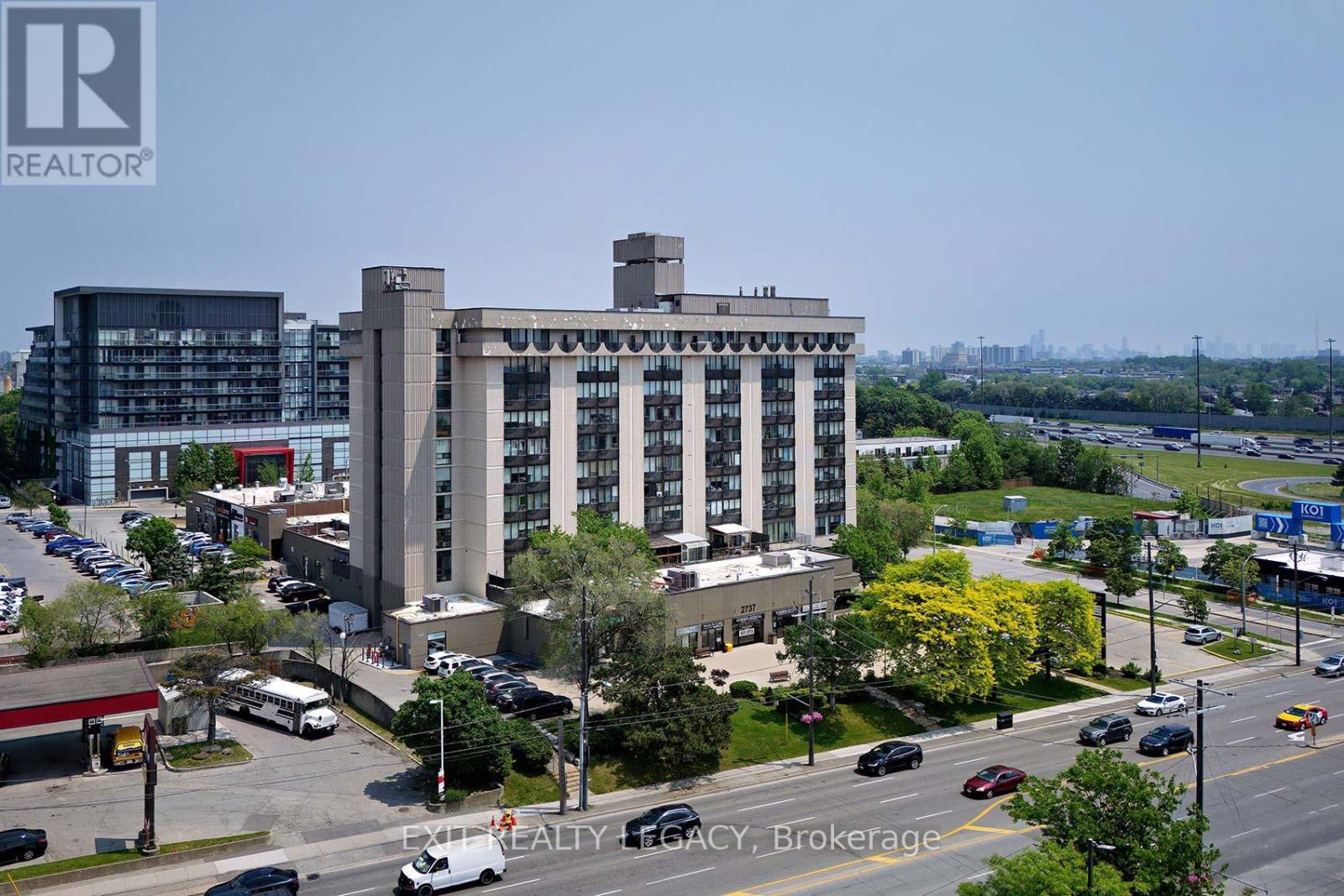 813 - 2737 KEELE STREET, toronto (downsview-roding-cfb), Ontario