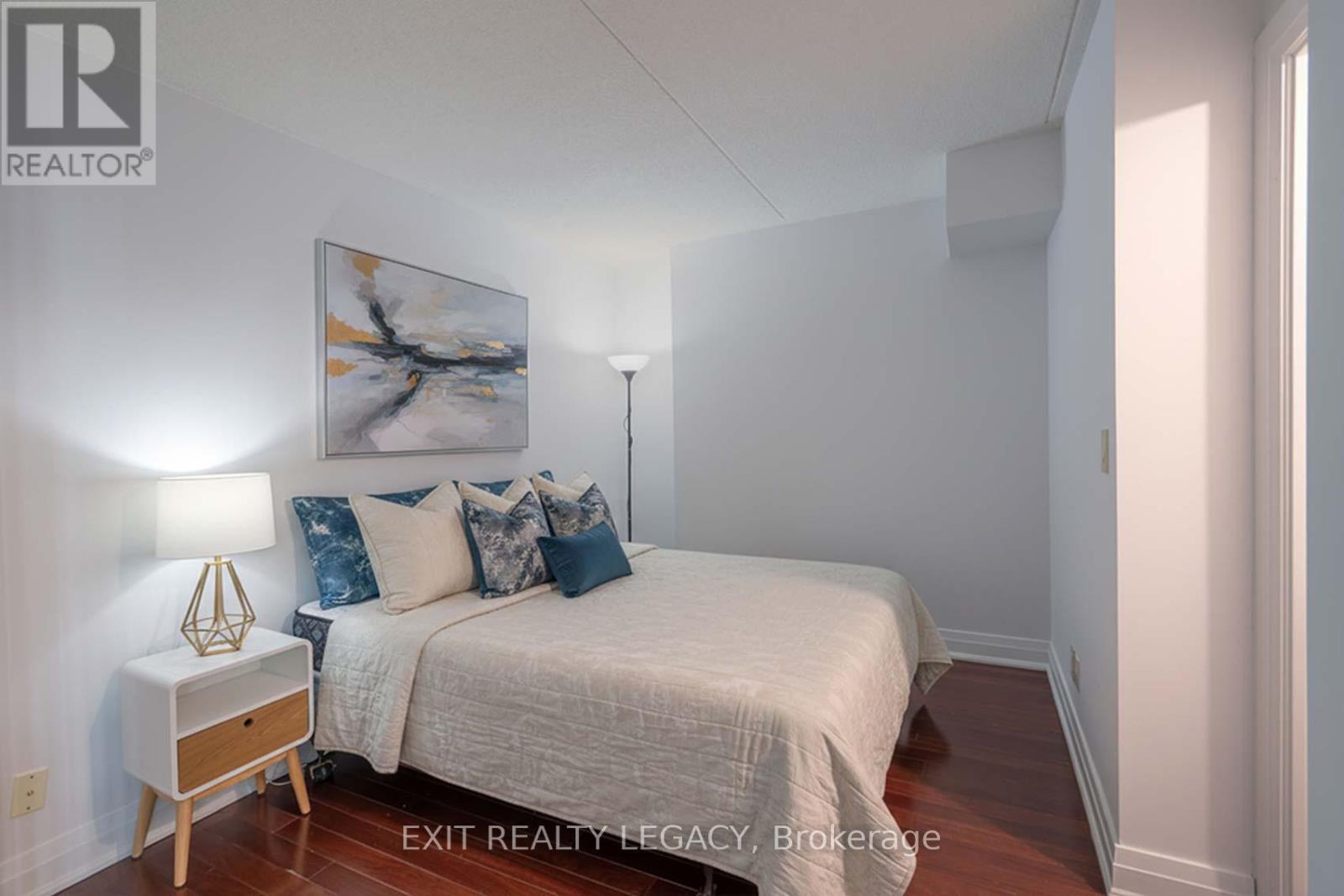 813 - 2737 Keele Street, Toronto (Downsview-Roding-Cfb), Ontario  M3M 2E9 - Photo 5 - W12756966