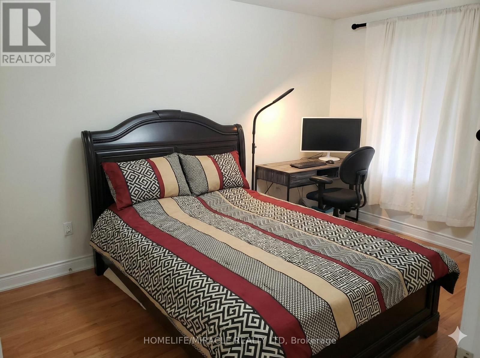 Main - 17 Portrush Trail, Brampton (Credit Valley), Ontario  L6X 0R4 - Photo 8 - W12757020