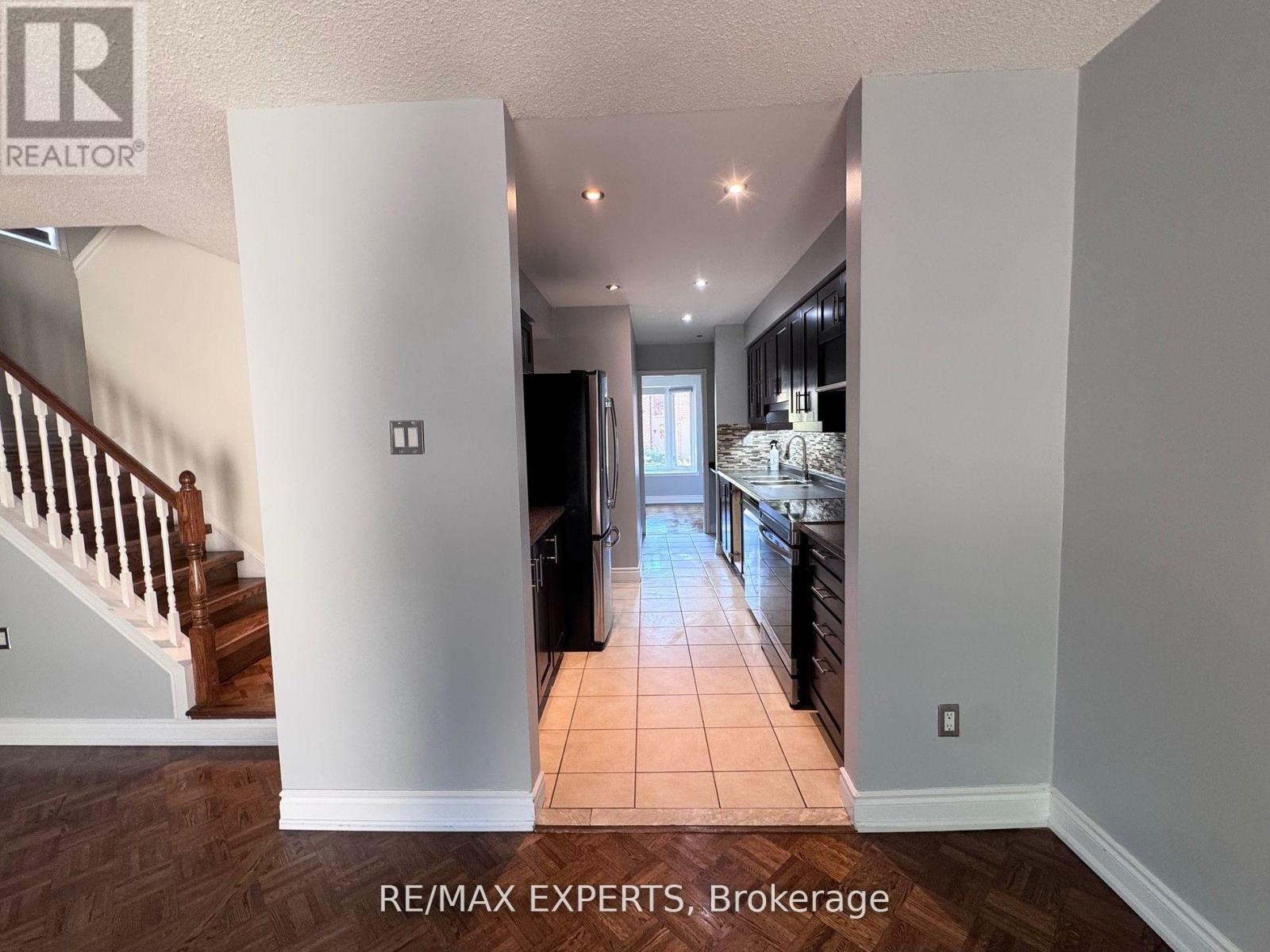 43 - 4635 Regents Terrace, Mississauga (Hurontario), Ontario  L5R 1X5 - Photo 8 - W12757206