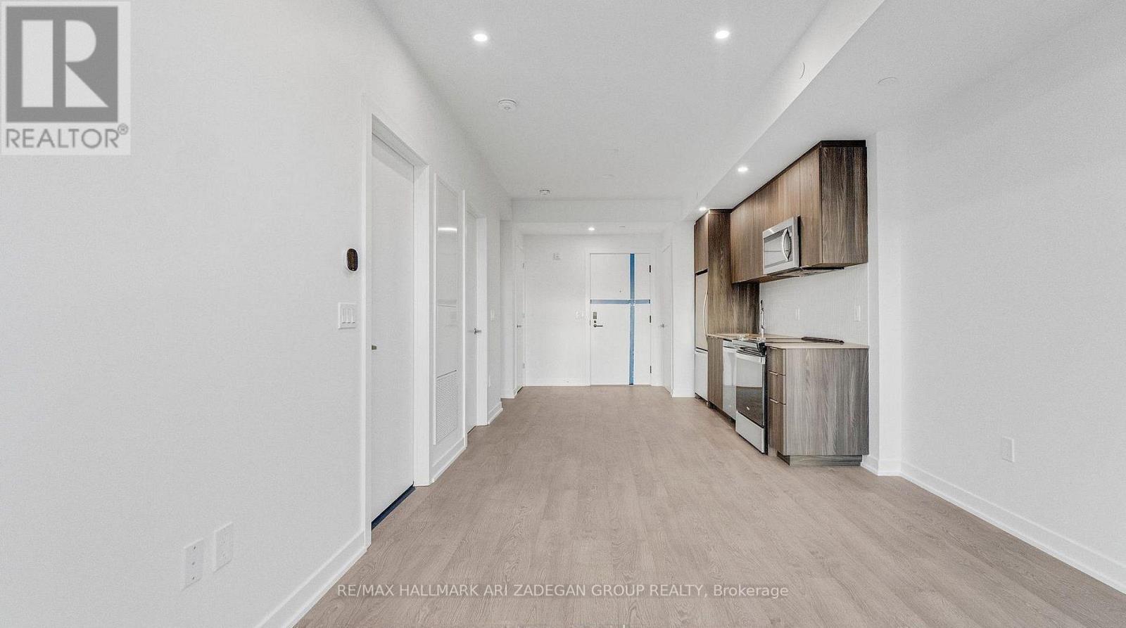 409 - 720 Whitlock Avenue, Milton, Ontario  L9E 2B5 - Photo 5 - W12757214