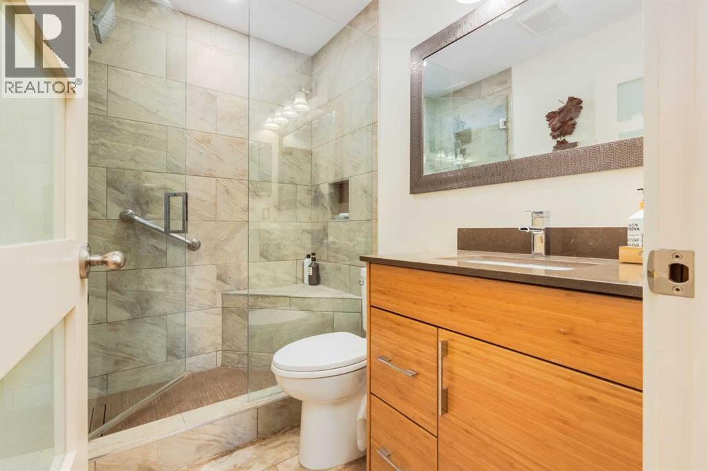 21 Midridge Green Se, Calgary, Alberta  T2X 1C9 - Photo 17 - A2278195