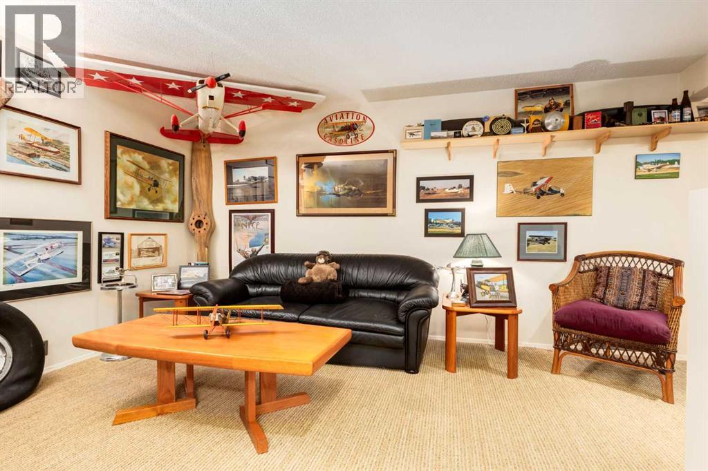 21 Midridge Green Se, Calgary, Alberta  T2X 1C9 - Photo 24 - A2278195