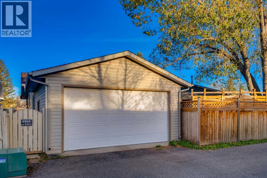 21 Midridge Green Se, Calgary, Alberta  T2X 1C9 - Photo 44 - A2278195