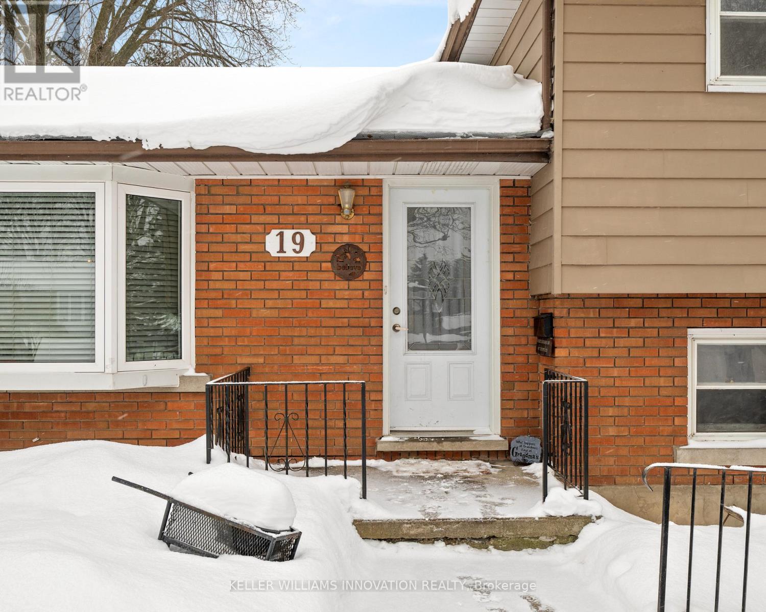 19 Perkell Place, Kitchener, Ontario  N2B 1J3 - Photo 3 - X12756826