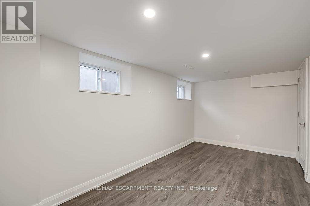 Lower - 38 Ashford Boulevard, Hamilton (Blakeley), Ontario  L8M 2T8 - Photo 5 - X12757024