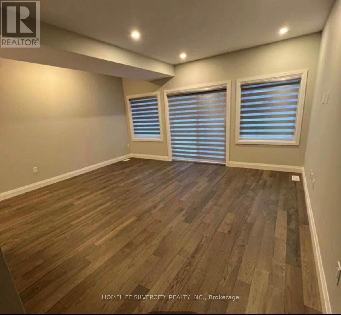 307 Chapelhill Drive, Kitchener, Ontario  N2R 0P4 - Photo 5 - X12757244