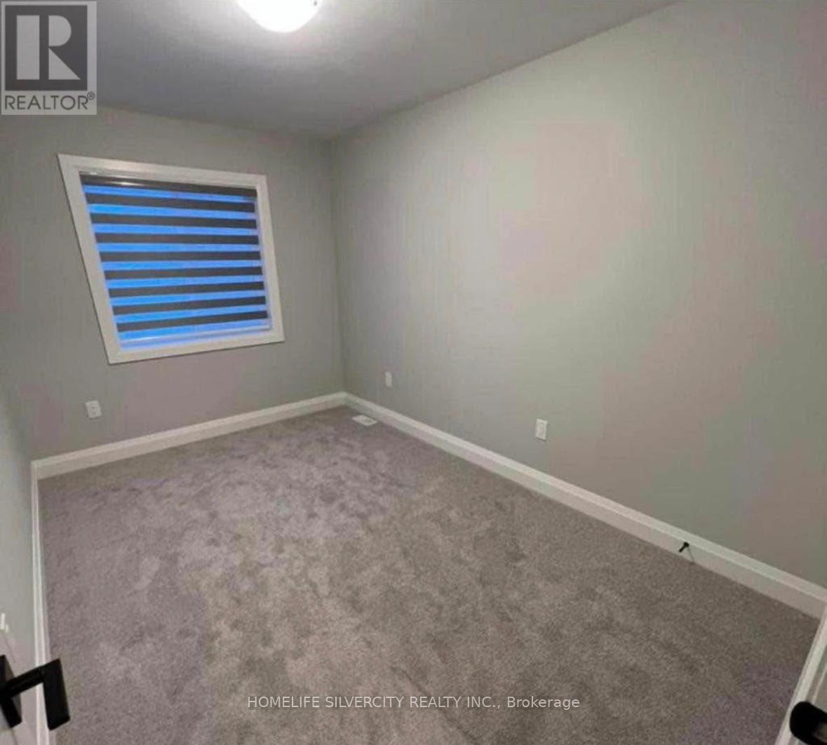 307 Chapelhill Drive, Kitchener, Ontario  N2R 0P4 - Photo 8 - X12757244