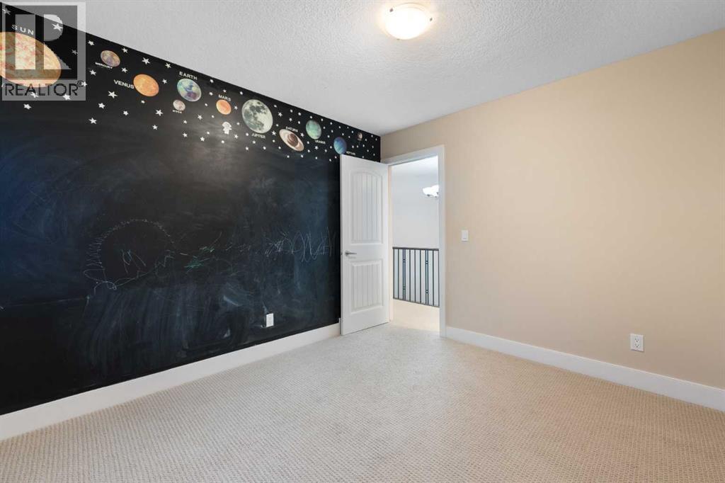 70 Royal Ridge Manor Nw, Calgary, Alberta  T3G 5Z1 - Photo 44 - A2280887